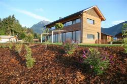 haus b.